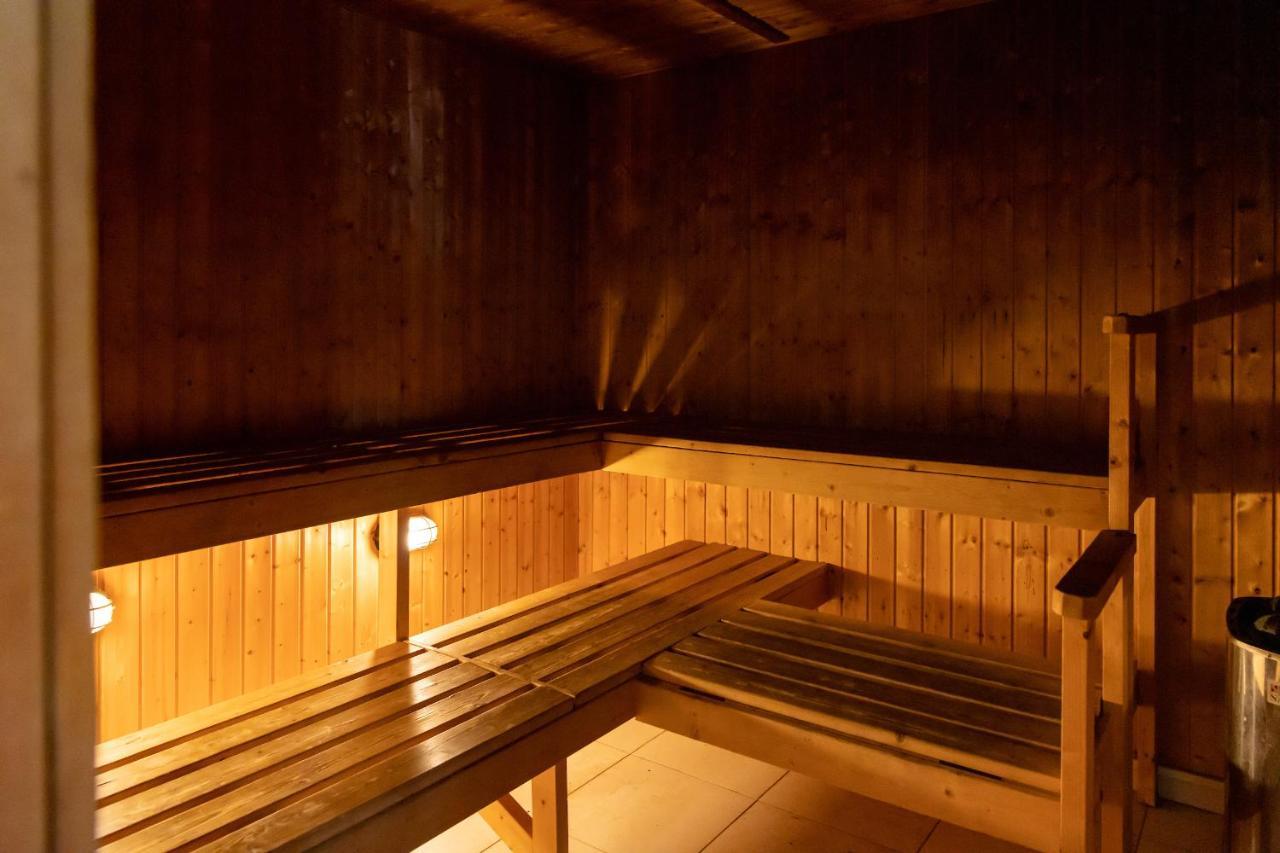 Hotel Ohtel Auckland Exterior foto A Finnish sauna