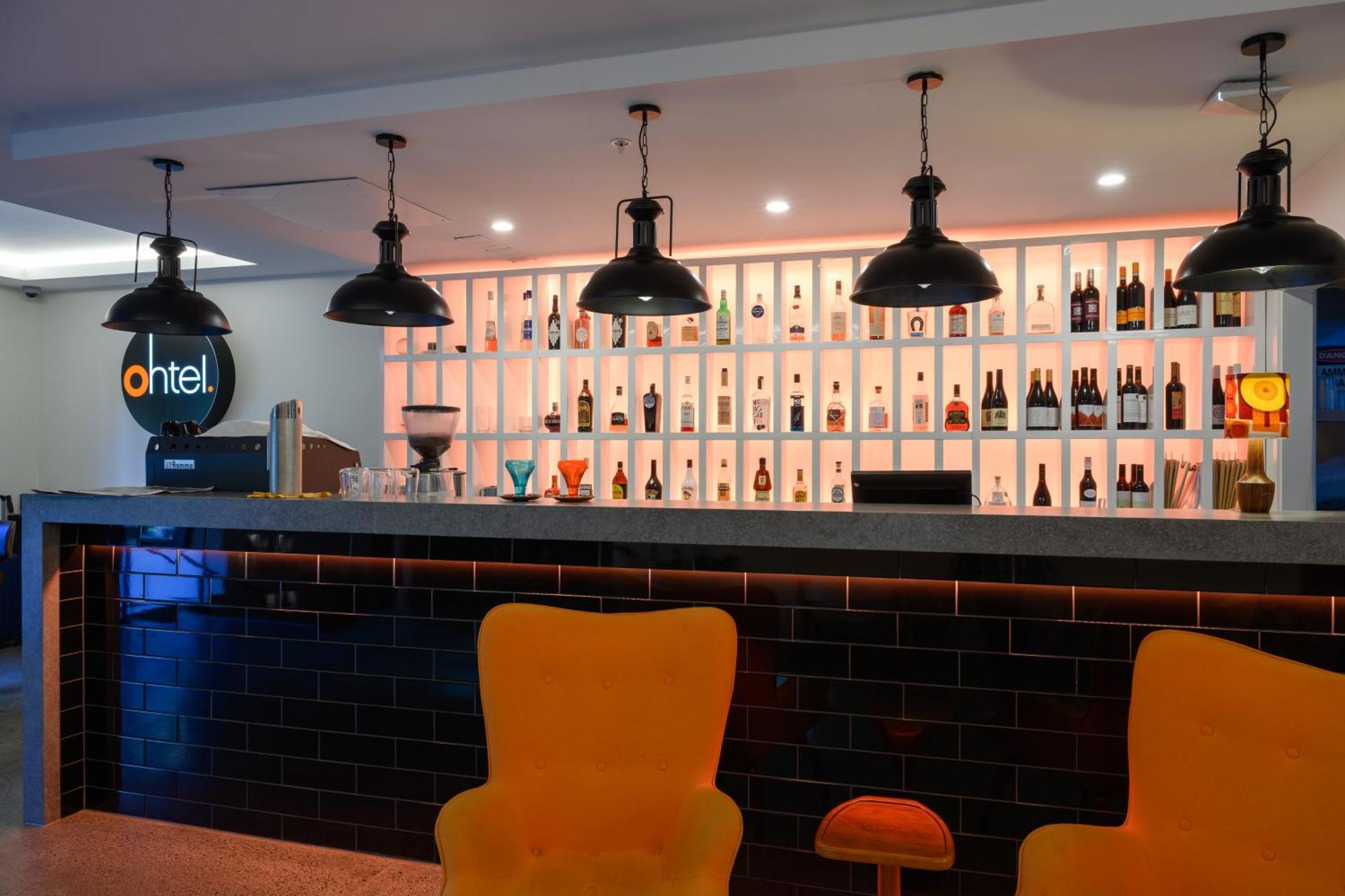 Hotel Ohtel Auckland Exterior foto The bar at the hotel