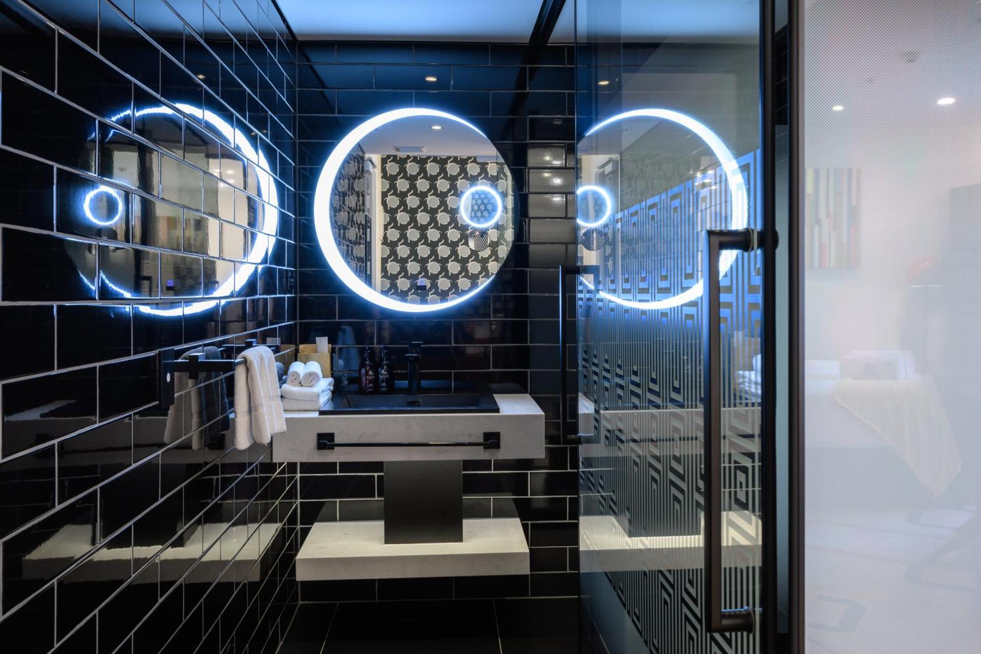 Hotel Ohtel Auckland Zimmer foto Bathroom